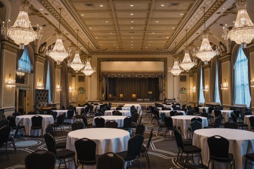 六七年級年薪百萬或有房男人