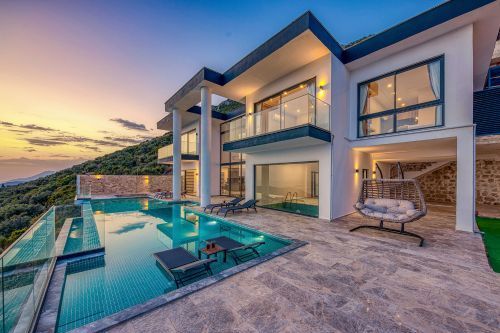 七八年級年薪百萬或有房男人